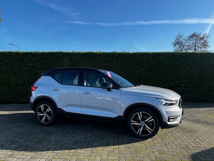 Volvo XC40 0