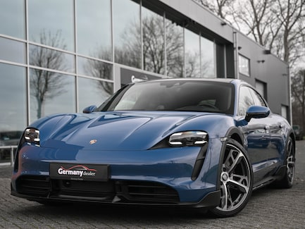 Porsche Taycan Cross Turismo 0