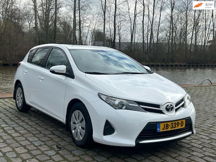 Toyota Auris 0