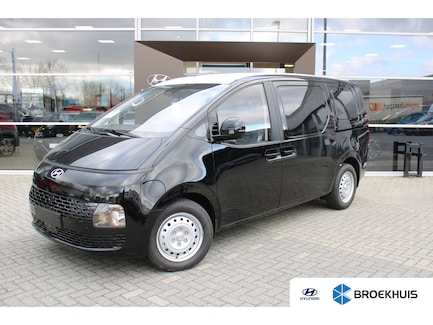 Hyundai Staria 0