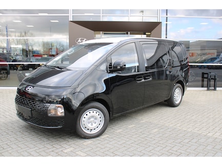 Hyundai Staria 0