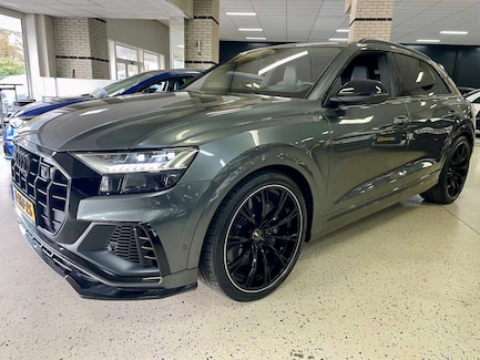 Audi SQ8 0