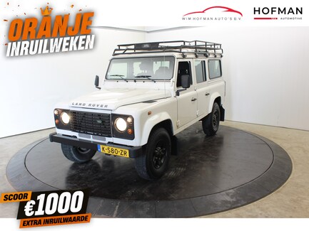 Land Rover Defender 0