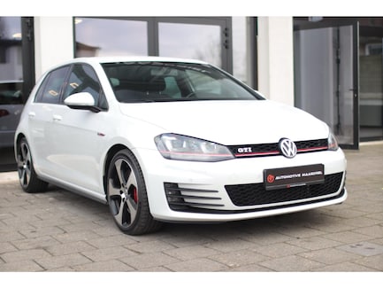 Volkswagen Golf 0