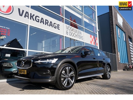Volvo V60 Cross Country 0