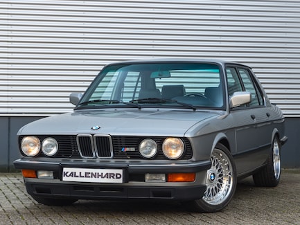 BMW M5 0