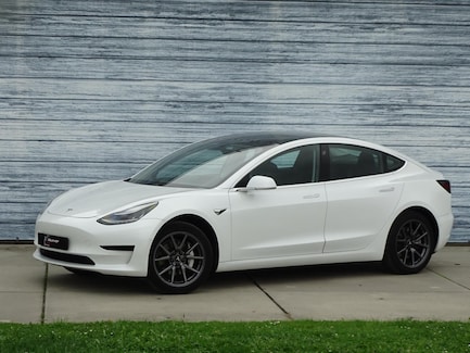 Tesla Model 3 0