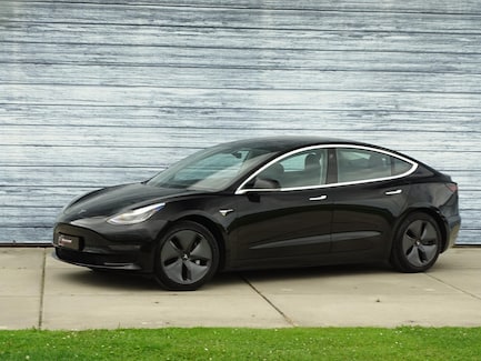 Tesla Model 3 0