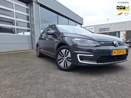 Volkswagen E-Golf 0