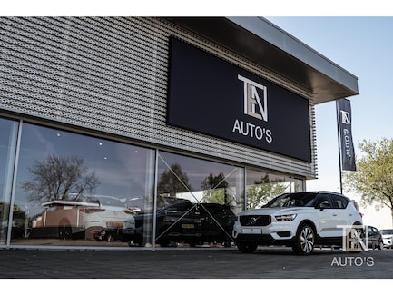 Volvo XC40 0