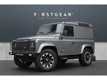 Land Rover Defender 0