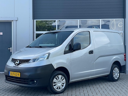 Nissan NV200 0
