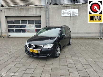 Volkswagen Touran 0