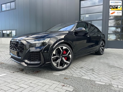 Audi RS Q8 0