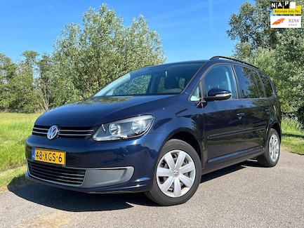 Volkswagen Touran 0