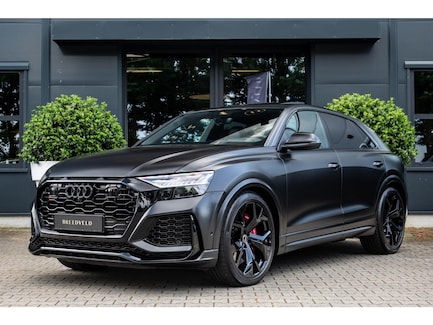 Audi RS Q8 0