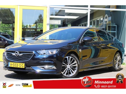Opel Insignia 0