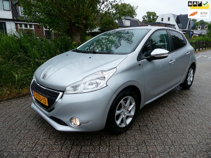 Peugeot 208 0