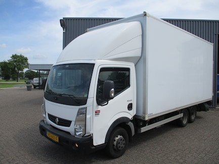 Renault Maxity 0