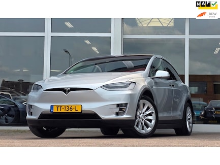 Tesla Model X 0