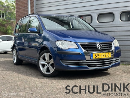 Volkswagen Touran 0