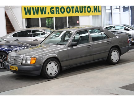 Mercedes-Benz 200-Serie 0