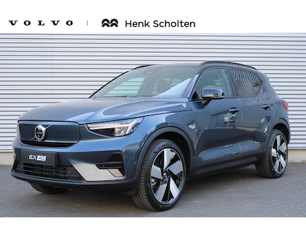 Volvo EX40 0