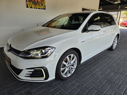 Volkswagen Golf 0