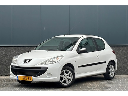 Peugeot 206+ 0