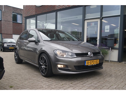 Volkswagen Golf 0