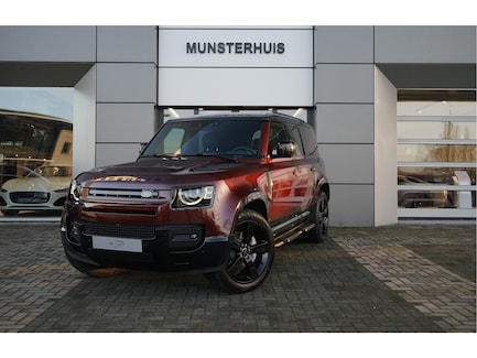 Land Rover Defender 0