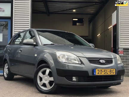Kia Rio 0