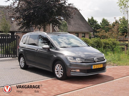 Volkswagen Touran 0
