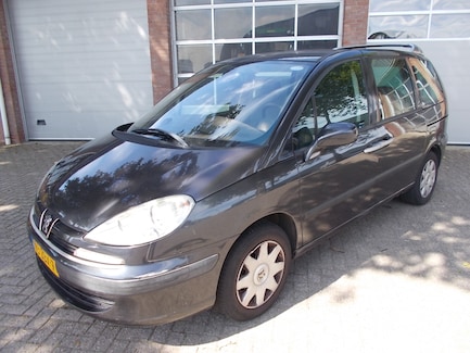 Peugeot 807 0