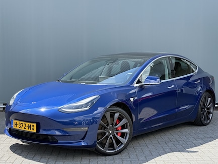 Tesla Model 3 0