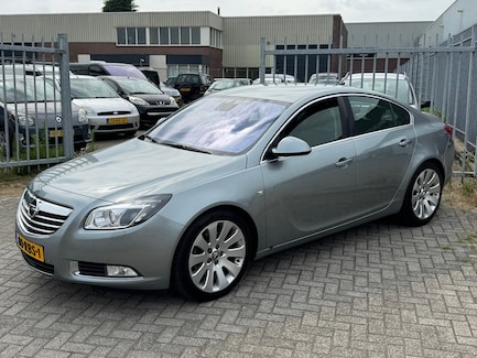 Opel Insignia 0