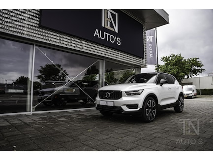 Volvo XC40 0