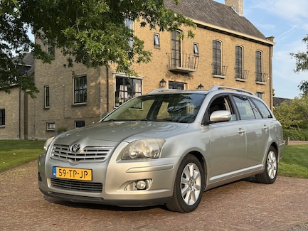 Toyota Avensis 0