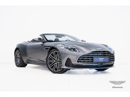 Aston Martin DB12 0