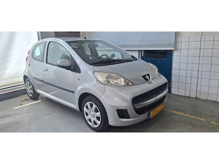 Peugeot 107 0
