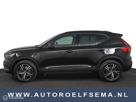 Volvo XC40 0