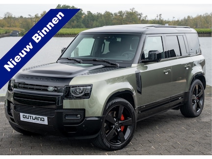 Land Rover Defender 0