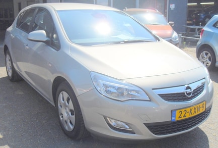 Opel Astra 0