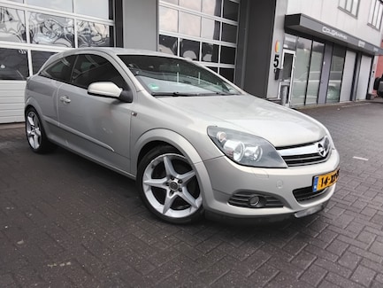 Opel Astra 0