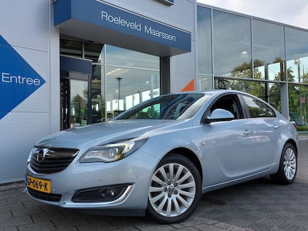 Opel Insignia 0