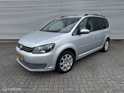 Volkswagen Touran 0