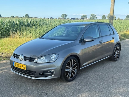 Volkswagen Golf 0