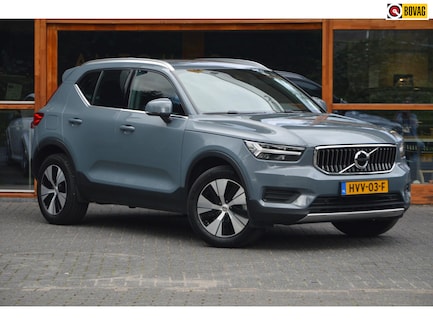 Volvo XC40 0