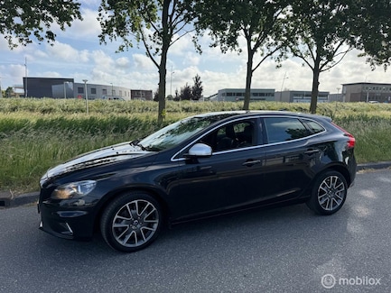 Volvo V40 0