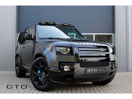Land Rover Defender 0